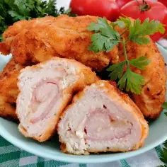 Przepis na dewolay z kurczaka z szynką i serem